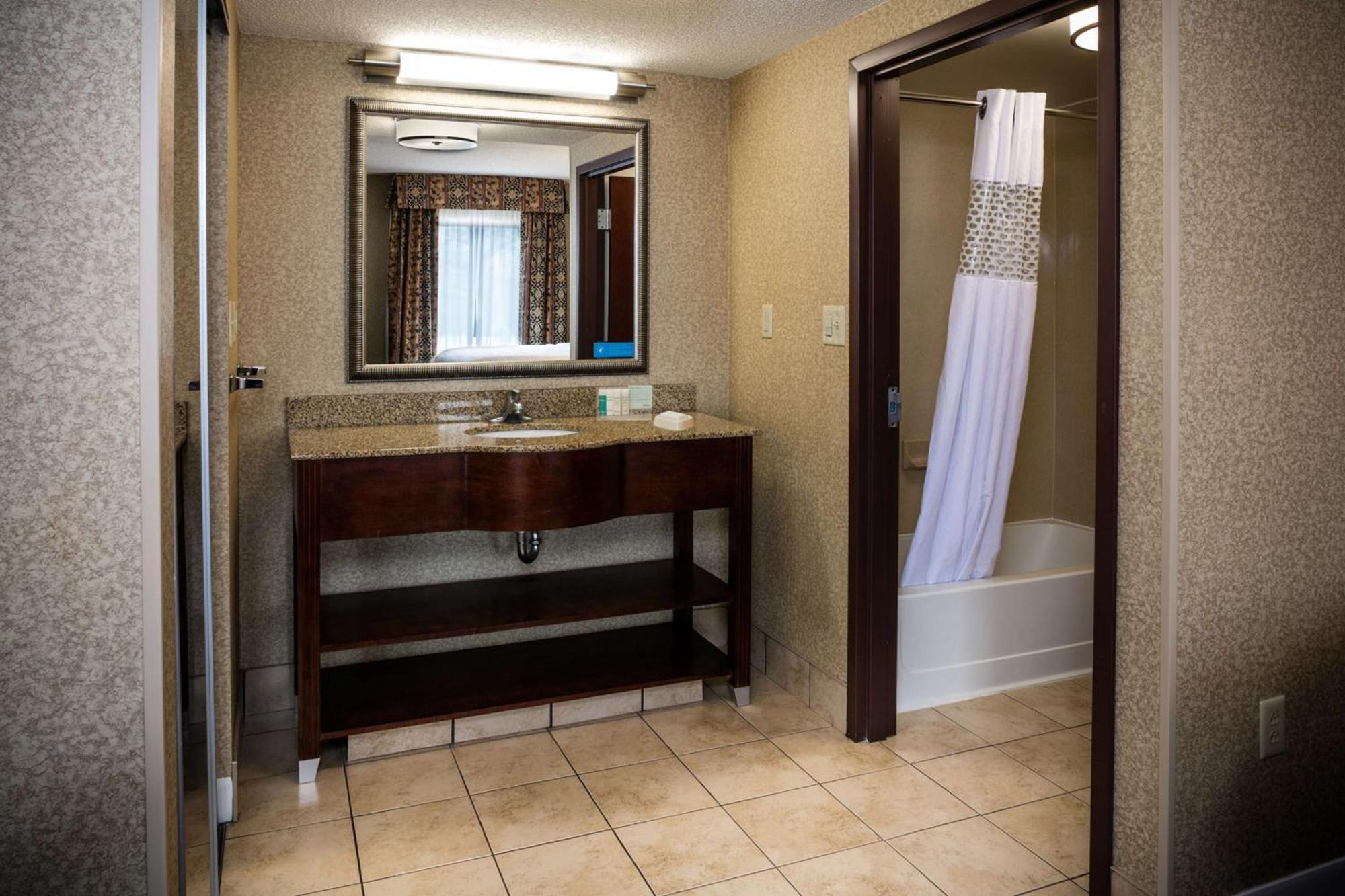 Hampton Inn & Suites Toledo-Perrysburg Rossford Extérieur photo